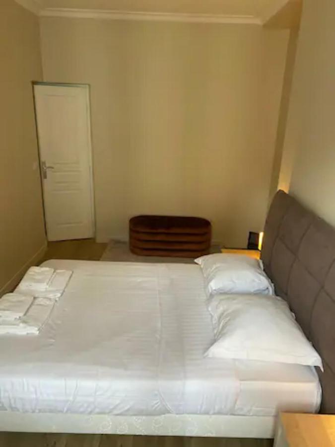 Saint Martin Family Apartment Париж Экстерьер фото