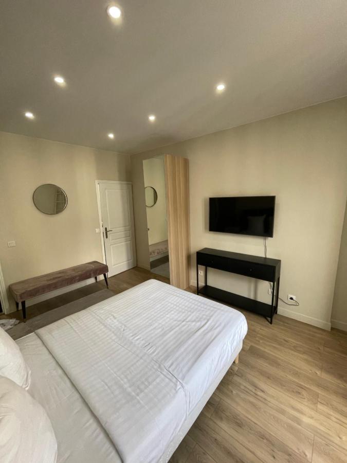 Saint Martin Family Apartment Париж Экстерьер фото